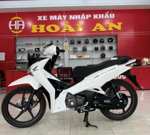 xe future trắng 2024