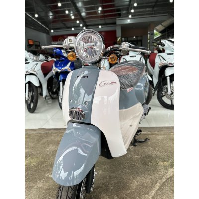 Xe tay ga Crea Halim