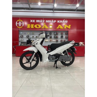 xe Future trắng đen 2023