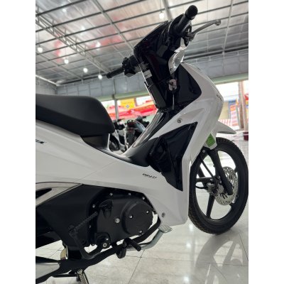 xe future trắng 2024