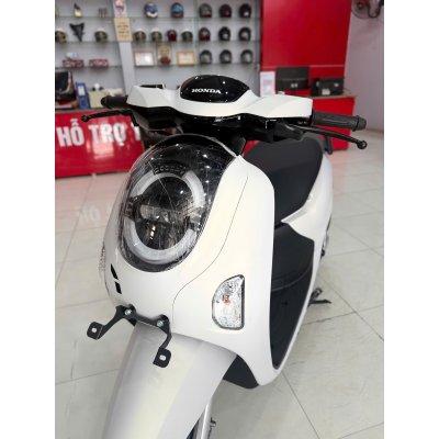XE SCOOPY 2025 TRẮNG ĐEN