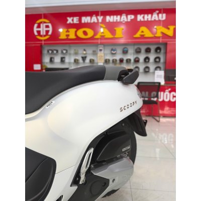 XE SCOOPY 2025 TRẮNG ĐEN