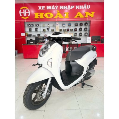 XE SCOOPY 2025 TRẮNG ĐEN