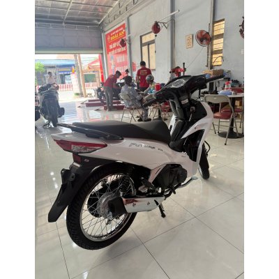 XE FUTURE TRẮNG 2025